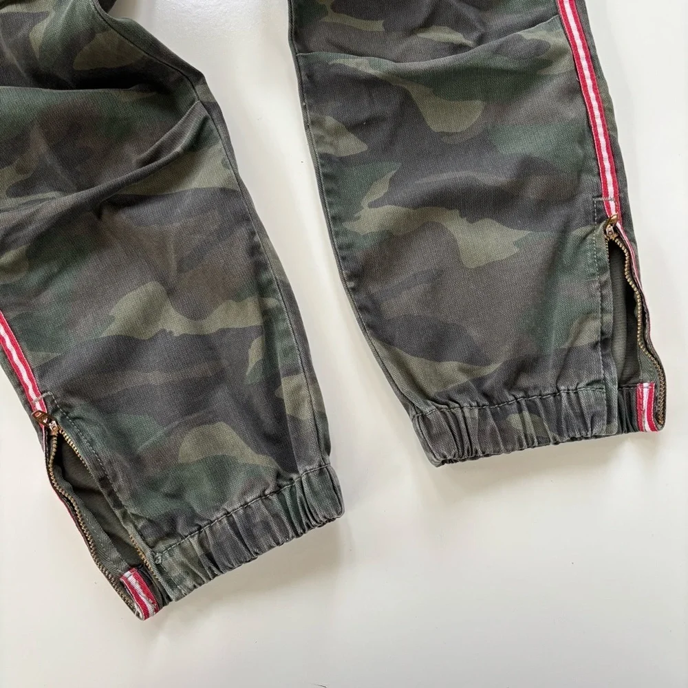 SUNDRY Women's Striped-Trim Camo Jogger Pants Size 25